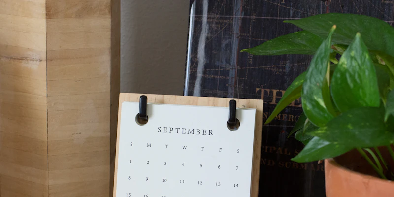 Desk calendar for annual report deadlines